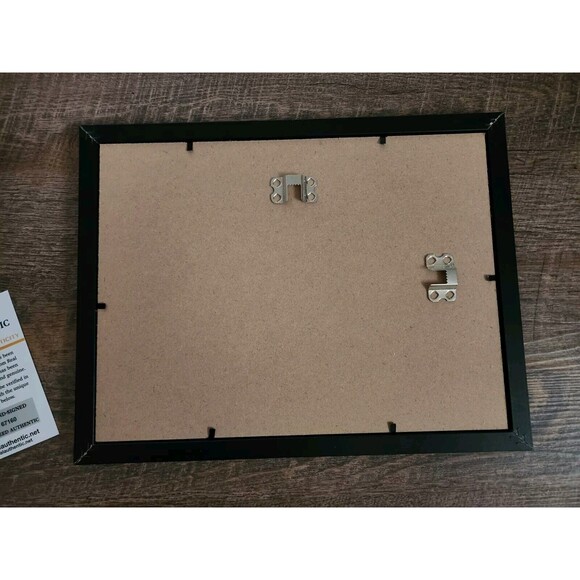 Shirtless Justin Beiber Framed & Autographed 9x12 Photo With COA - Picture 5 of 5